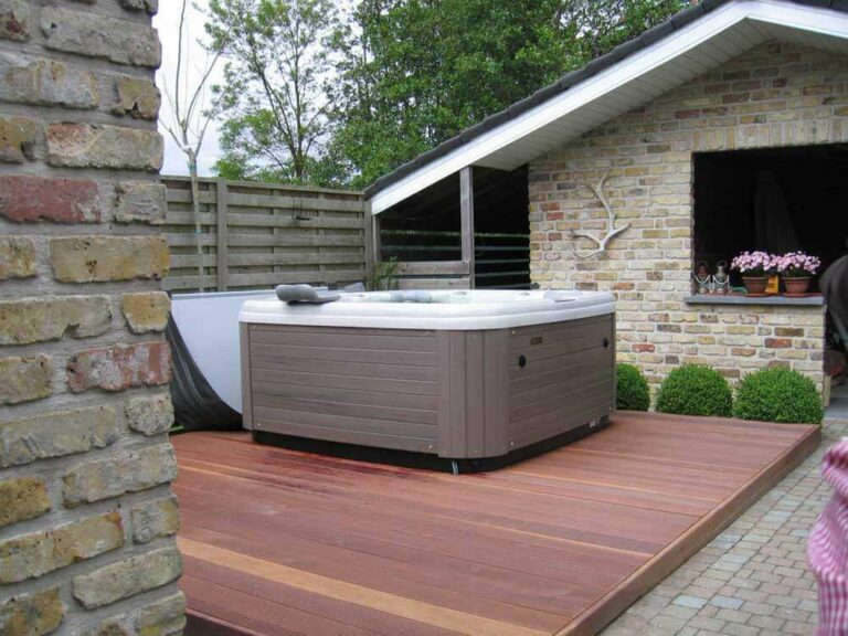 American Whirlpool Hot Tubs Legacy Hot Tubs in Sarasota