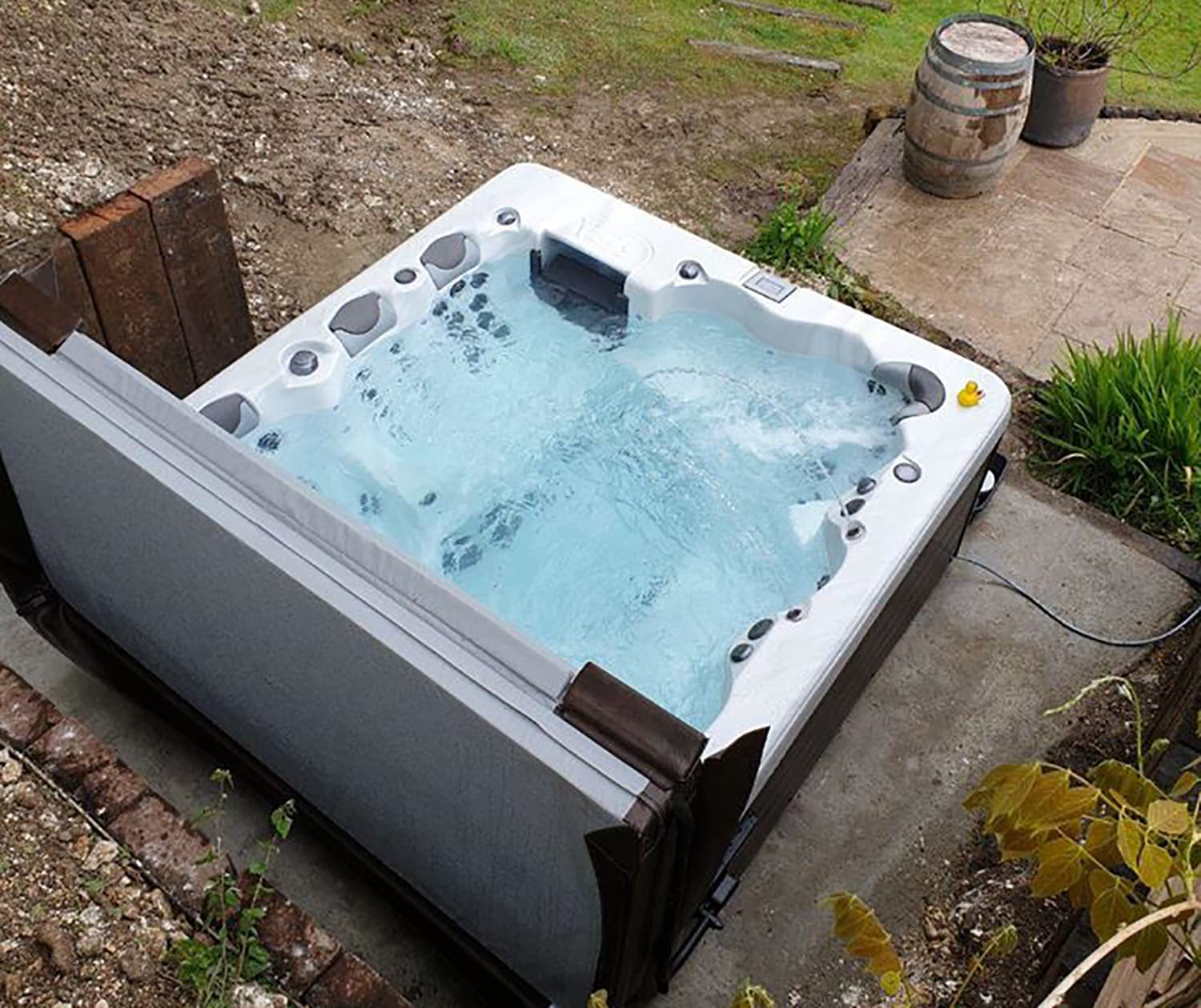 vitaspa inspo caberet hot tubs